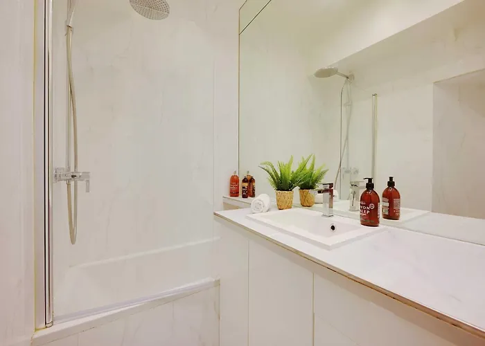 Beautiful In The Marais - 3bdr 6p - Parigi